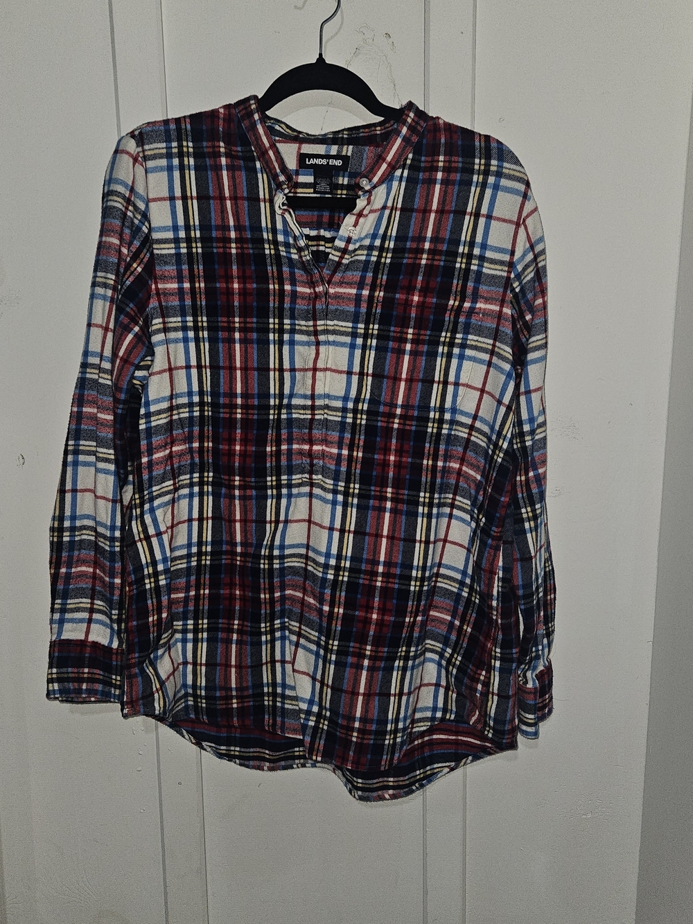 Lands' End Women's Red, Navy & White Plaid Button-Front Shirt